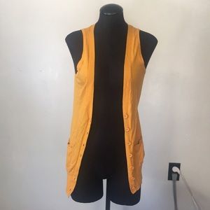 LONG MUSTARD VEST